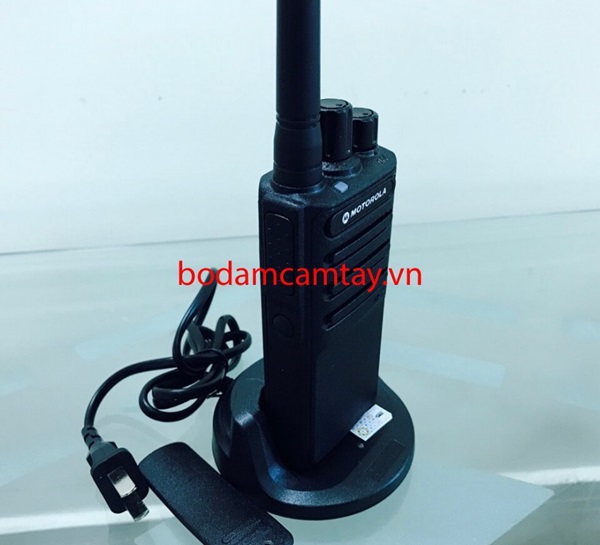 Cách dùng bộ đàm cầm tay