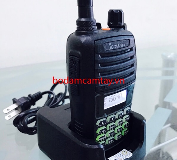 Bí quyết chọn mua máy bộ đàm cầm tay và phụ kiện 1 bo dam cam tay 1