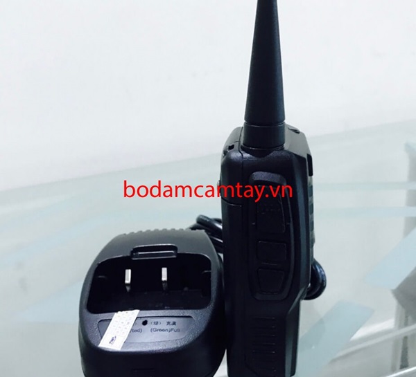 Chọn mua máy bộ đàm cầm tay