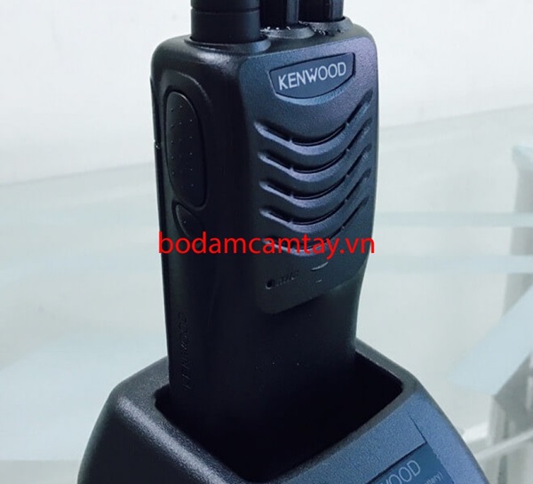 Kinh nghiệm khi mua bộ đàm cầm tay Kenwood cho bảo vệ 2 mua bo dam kenwood 2