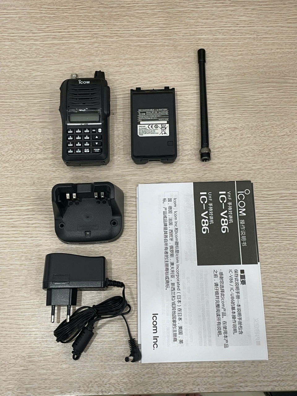 Alternative view of Bộ đàm Icom cầm tay IC-V86, IC-U86